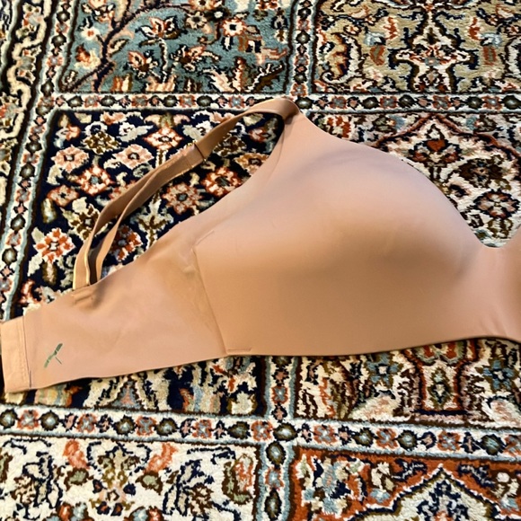Knix Wingwoman 6 bra w/plunging neck molded cups &extra coverage. - Picture 7 of 16